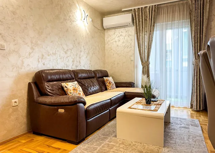 Lux Deluxe Apartment