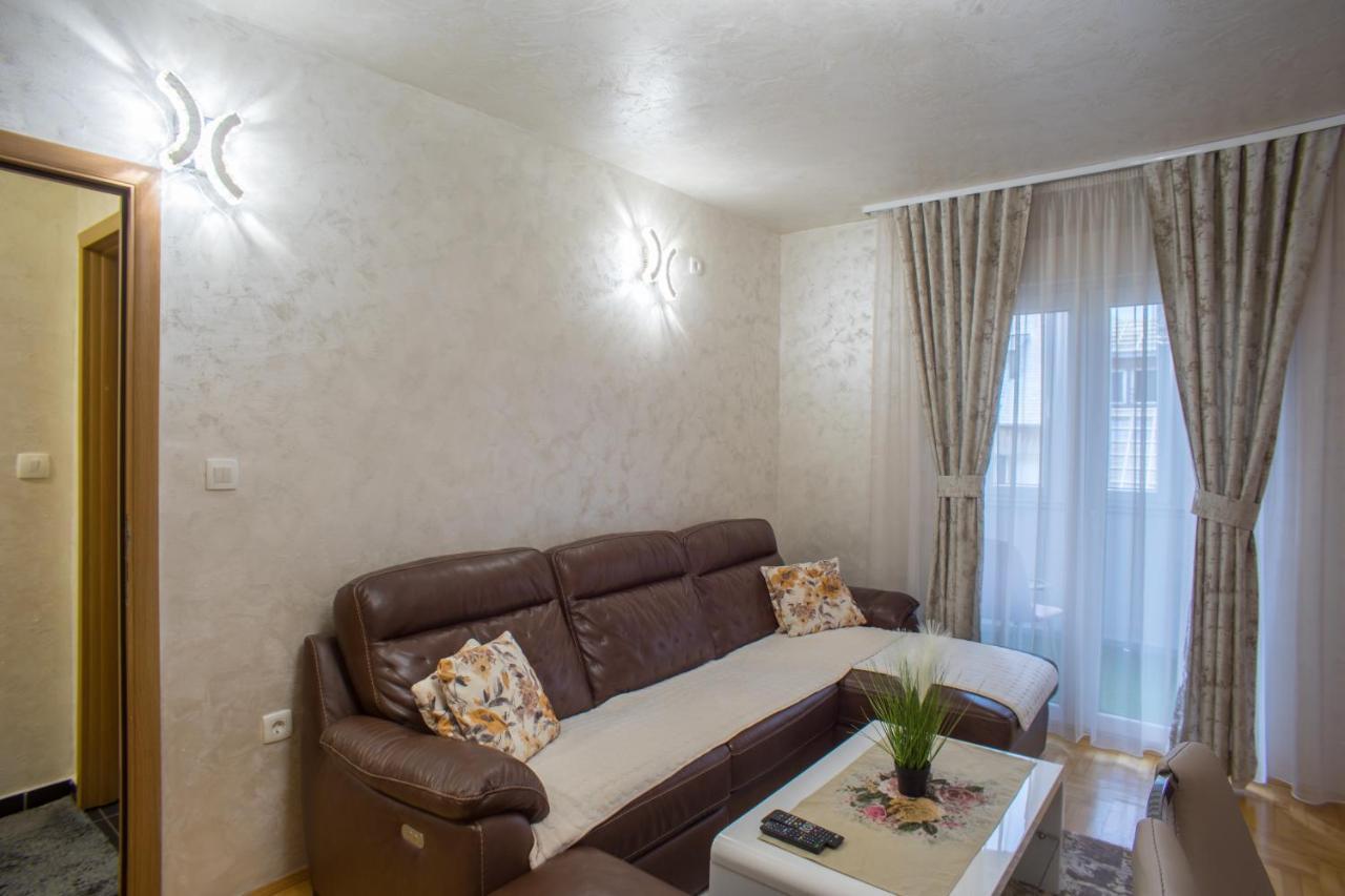 Lux Deluxe