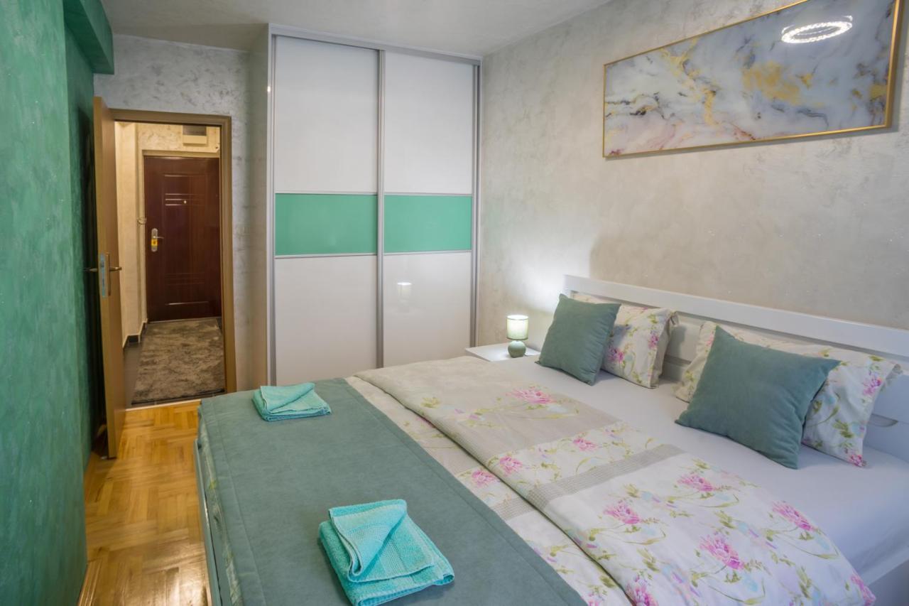 Lux Deluxe Apartment *