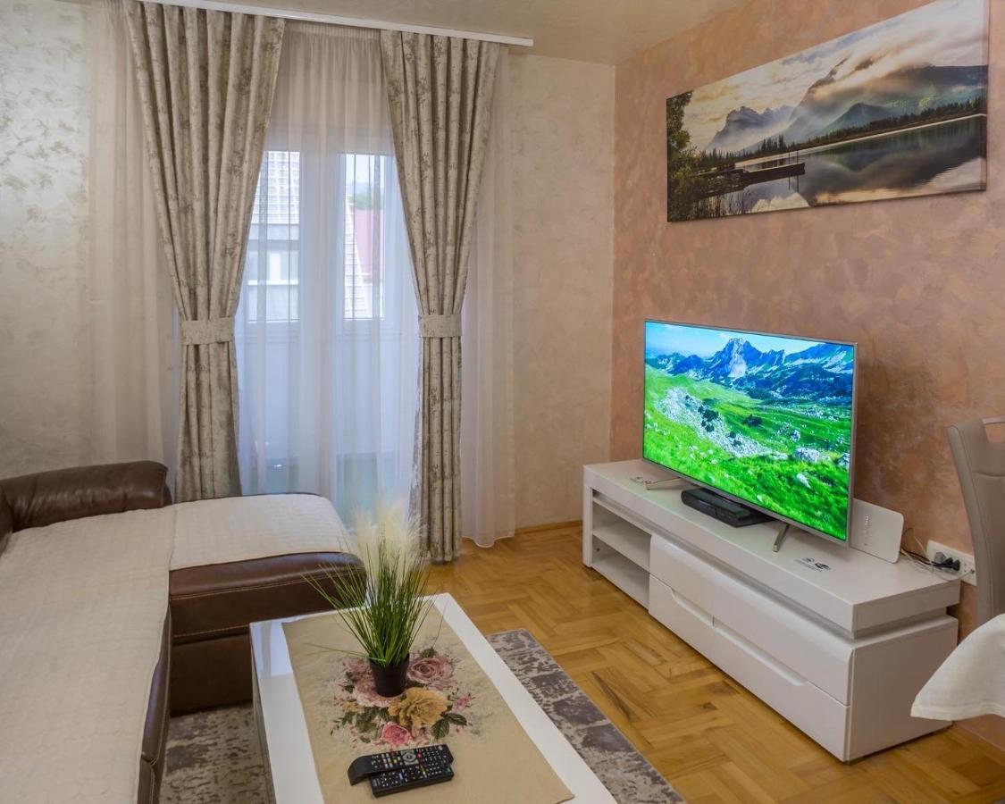 Lux Deluxe Apartment